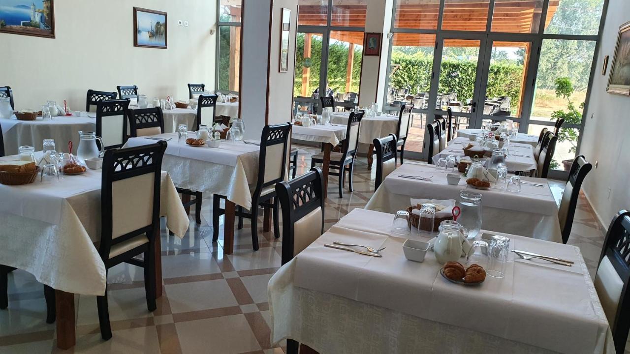 Risus Hotel โกเลม ภายนอก รูปภาพ