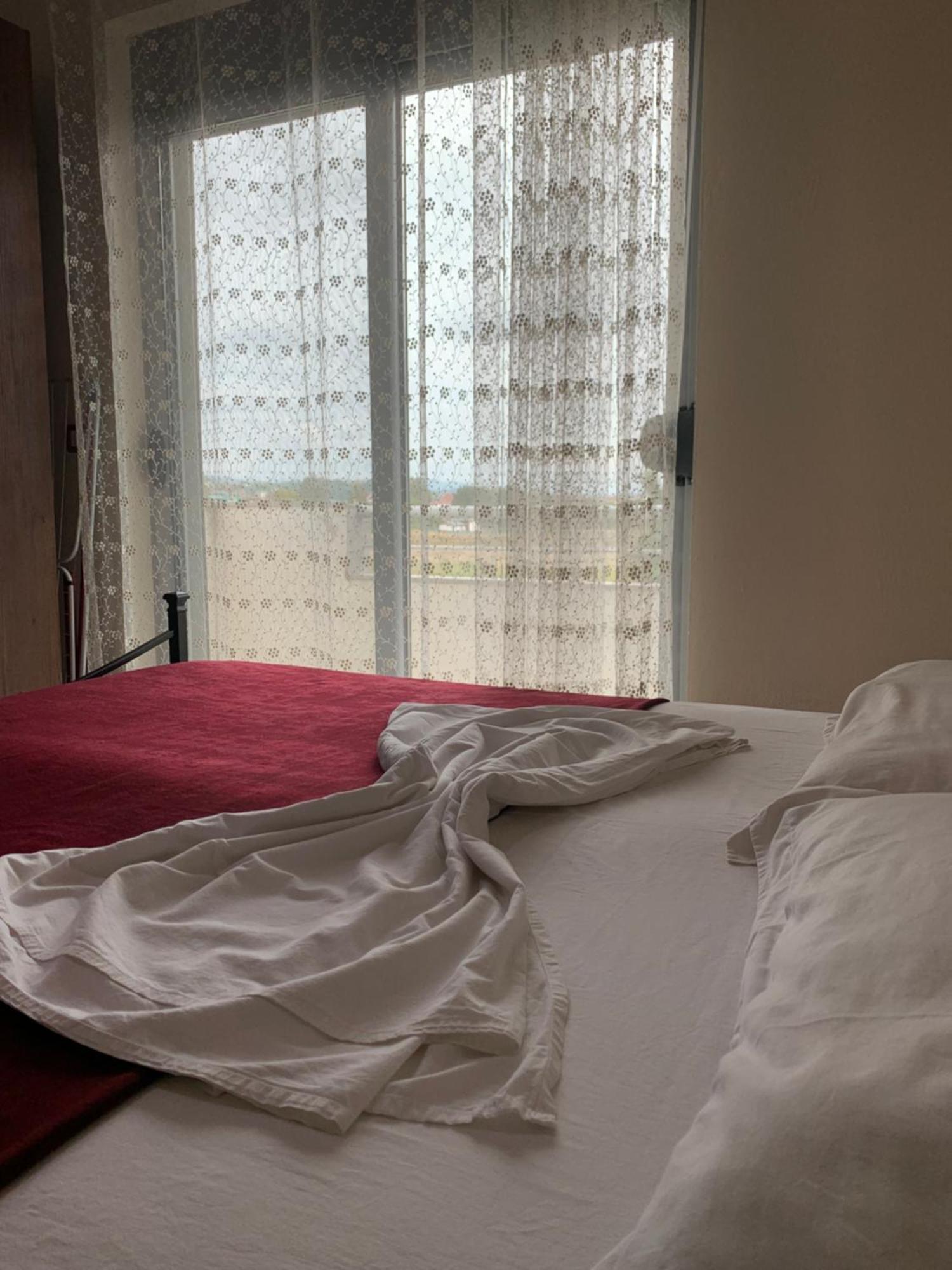 Risus Hotel โกเลม ภายนอก รูปภาพ