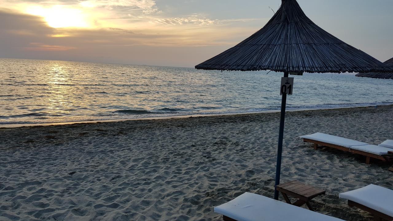 Risus Hotel โกเลม ภายนอก รูปภาพ