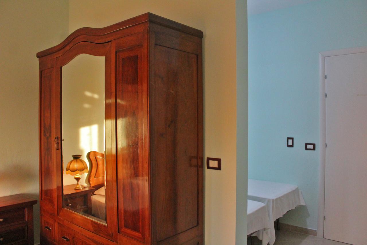 Risus Hotel โกเลม ภายนอก รูปภาพ